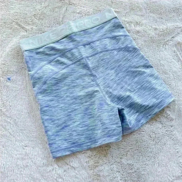 Women’s Nike Shorts size S - Picture 2 of 4
